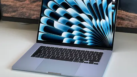 Apple MacBook Air 15 M5 Deal: $150 Off at Best Buy and Amazon