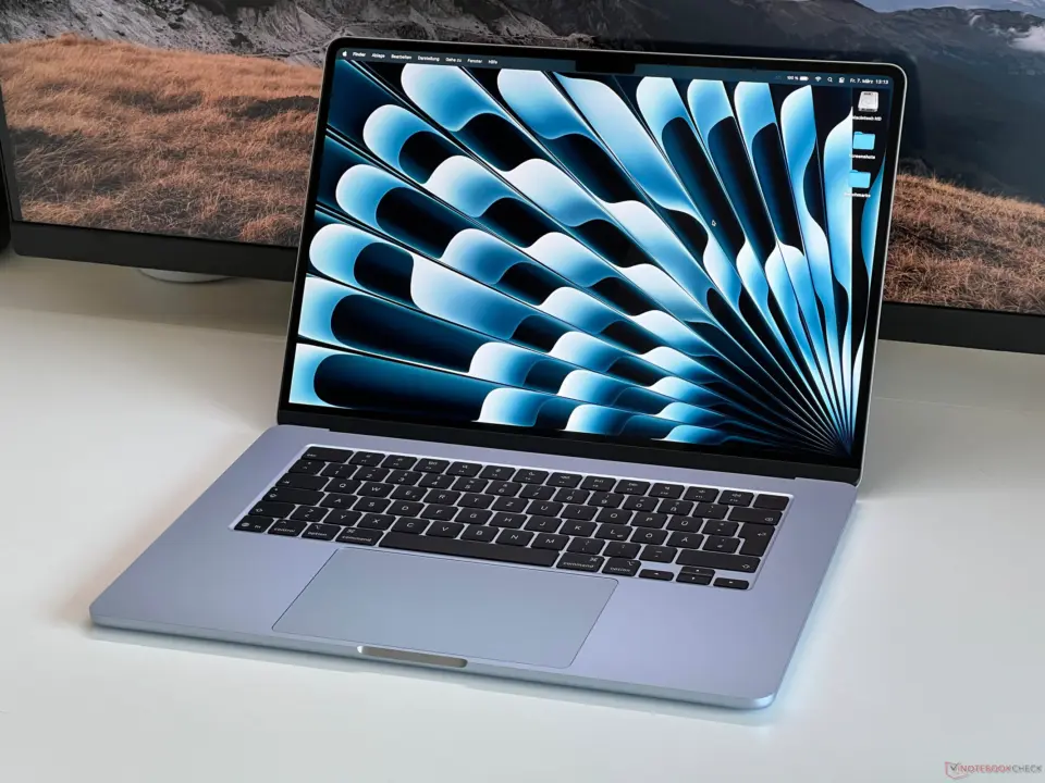 Apple MacBook Air 15 M5 Deal: $150 Off at Best Buy and Amazon