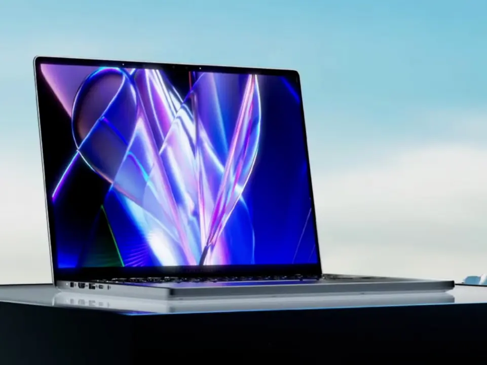Asus ROG Zephyrus G14 GU405 laptop with Intel Core Ultra 9 and RTX 5070 Ti