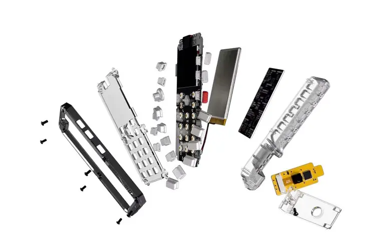 CircuitMess Makerphone 2 modular smartphone components