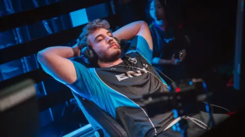 Eggsterr Retires from Pro Valorant After MIBR Match, Cites Yoru Nerfs