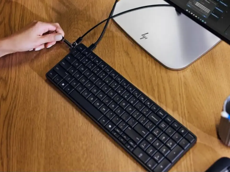 HP EliteBoard G1a Keyboard-PC Launches in North America Starting at $1,549