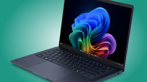 HP EliteBook X G2q Launches Globally with Snapdragon X2 and 64 GB RAM