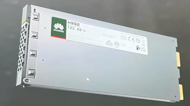 Huawei OceanDisk QLC SSD using Die-on-Board packaging technology