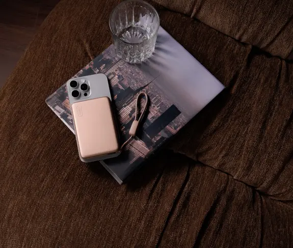 INIU SnapGo Air powerbank with aluminum body and Qi 2.2