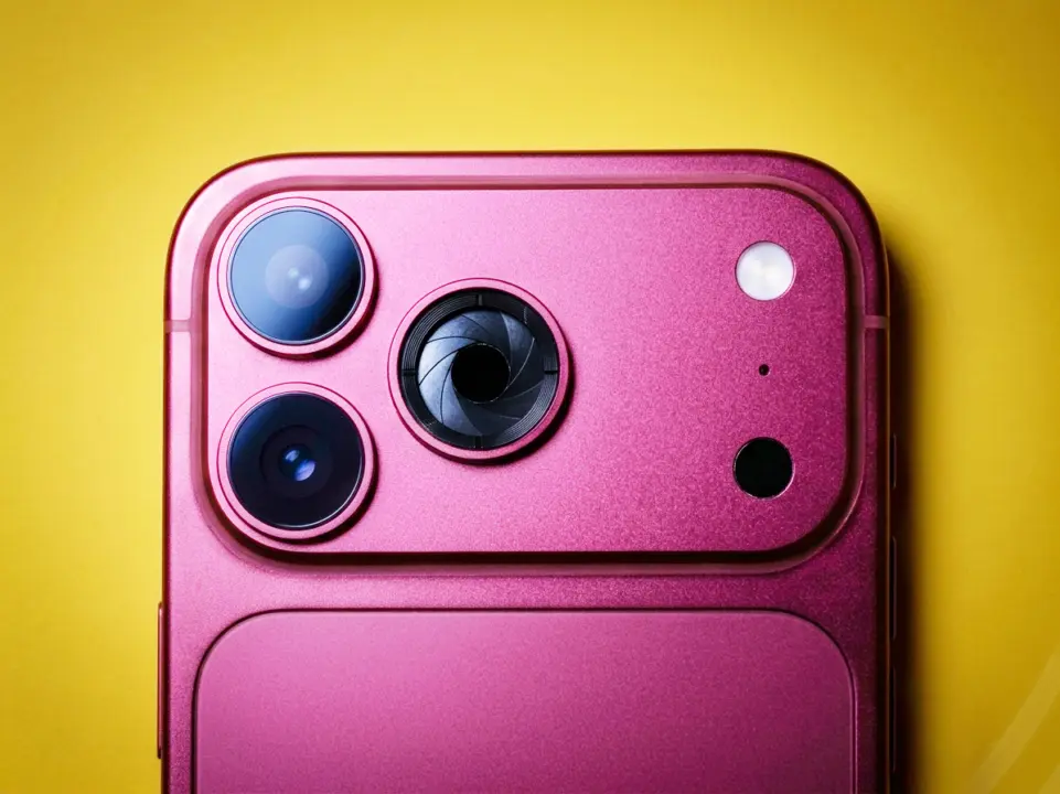 iPhone 18 Pro Rumored to Feature Physically Moving Variable Aperture Camera