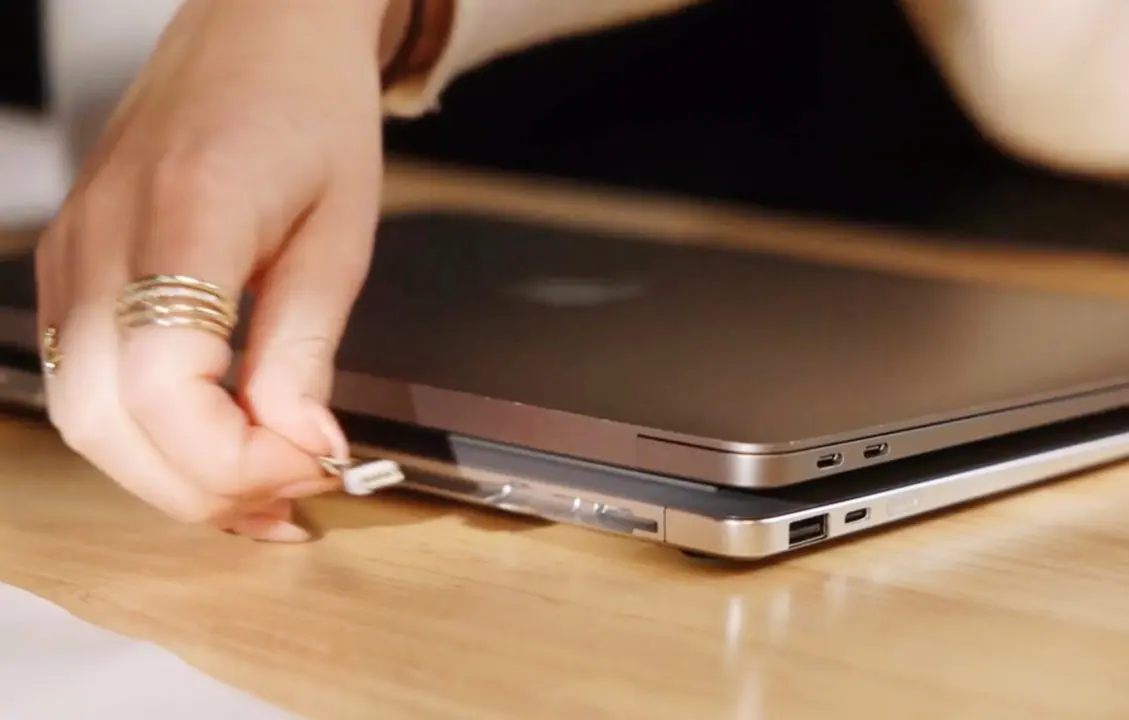 Krafted Edge Power Bank Launches on Kickstarter with Laptop-Like Design