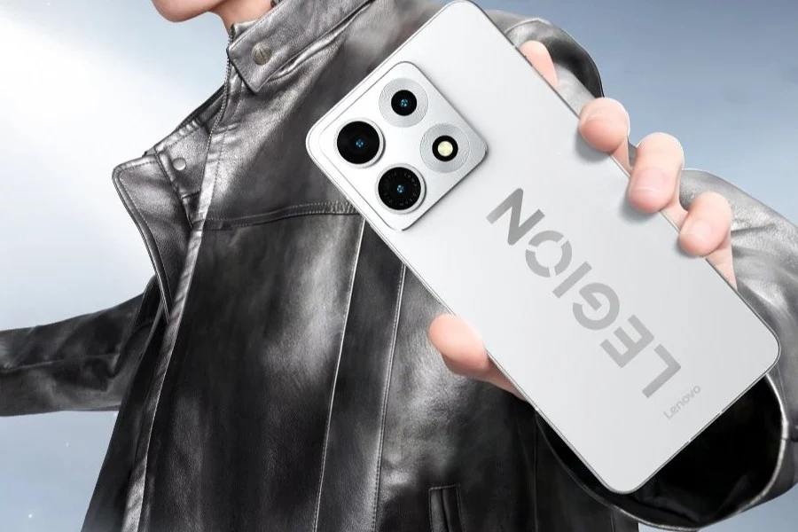 Lenovo Re-enters Smartphone Market with Legion Y70 Gaming Phone