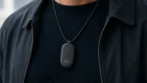 Meta AI pendant