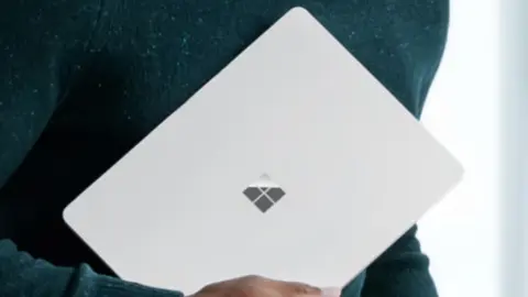 Microsoft Surface Laptop 13-inch for Business Launches with Intel Panther Lake