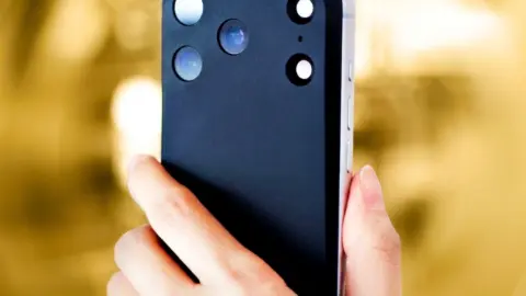 Mynus Releases $39 Magnetic Back for iPhone 17 Pro to Eliminate Camera Bump