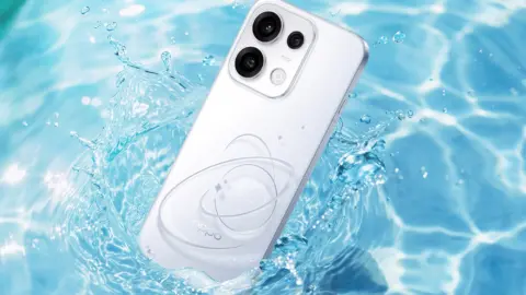 Oppo Reno16 Pro Launches in China With Dimensity 9500s and 7,000 mAh Battery
