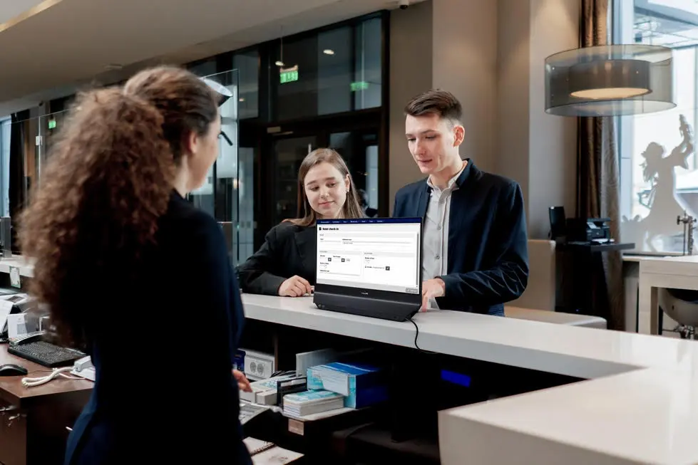 Philips 24B2D5300 Dual Display Business Monitor Launches in Europe