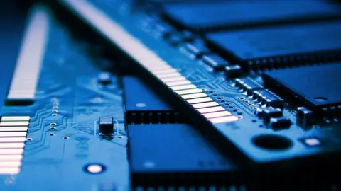 Samsung Exec Predicts Memory Crisis Ends by Late 2027