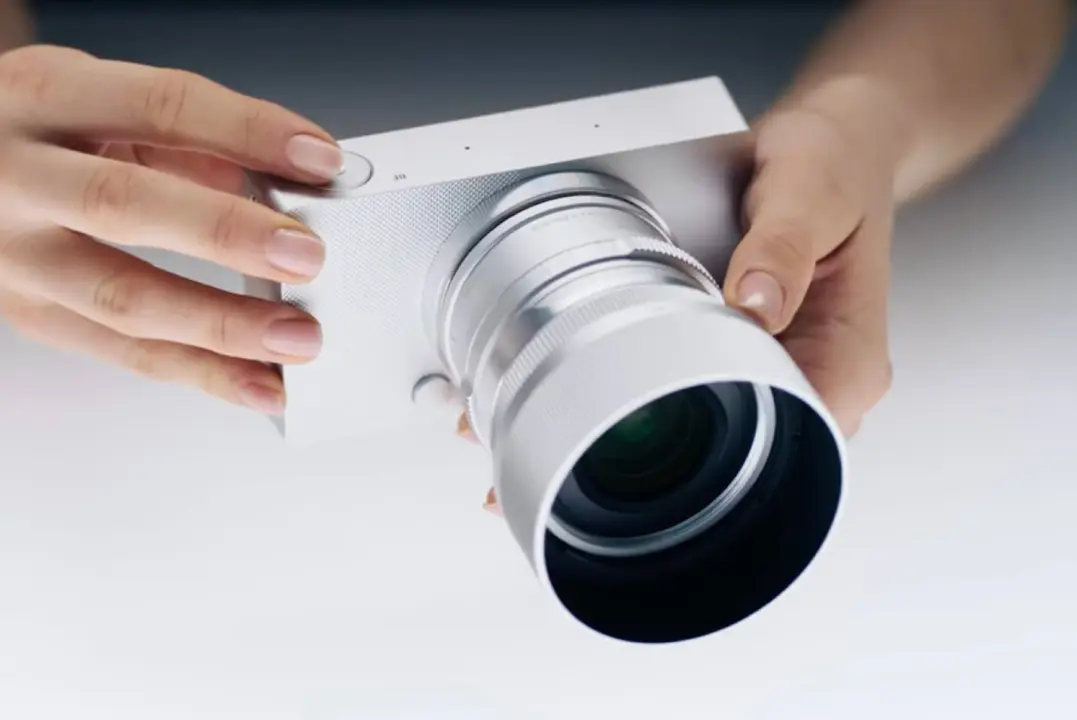 Sigma BF Teardown Reveals Aluminum Unibody and Layered Internal Design