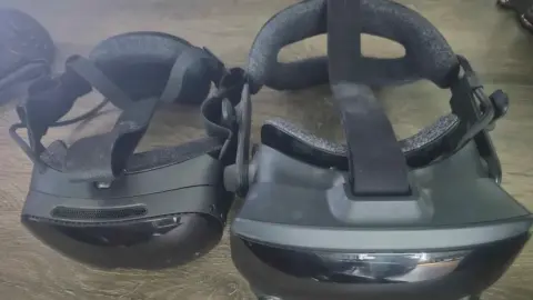 Steam Frame vs Valve Index: Size Comparison Shows Standalone VR Headset Is Much Smaller