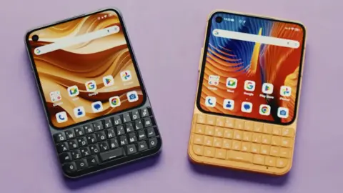 Unihertz Titan 2 Elite Pre-Orders Open with Physical Keyboard and Pro Model