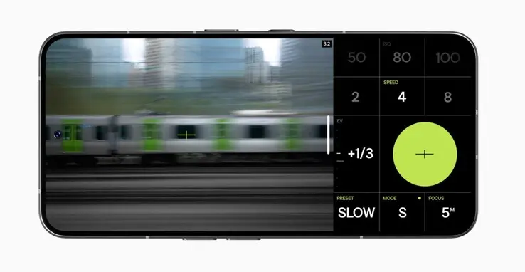 VWFNDR + MBL app interface showing shutter button and exposure controls