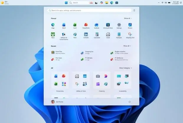 Windows 11 Start menu with section toggles for Pinned and Recent