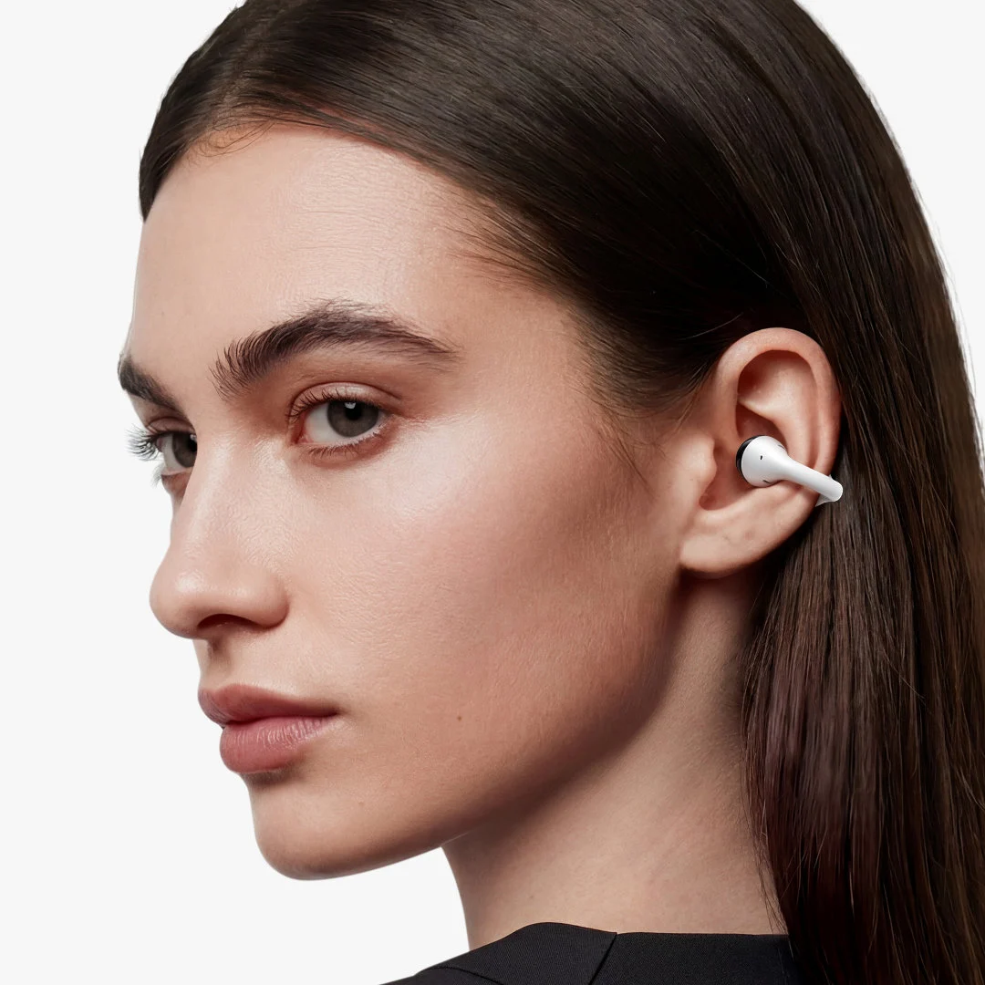 Xiaomi clip-on earbuds in Pearl White with 11mm driver and LHDC 5.0