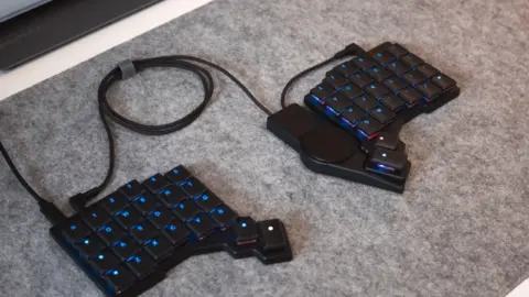 ZSA Navigator Trackpad Launches for Voyager and Moonlander Keyboards