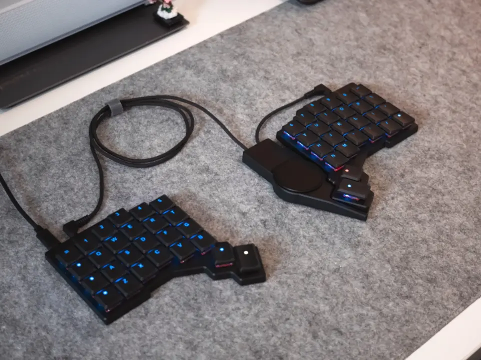 ZSA Navigator Trackpad Launches for Voyager and Moonlander Keyboards