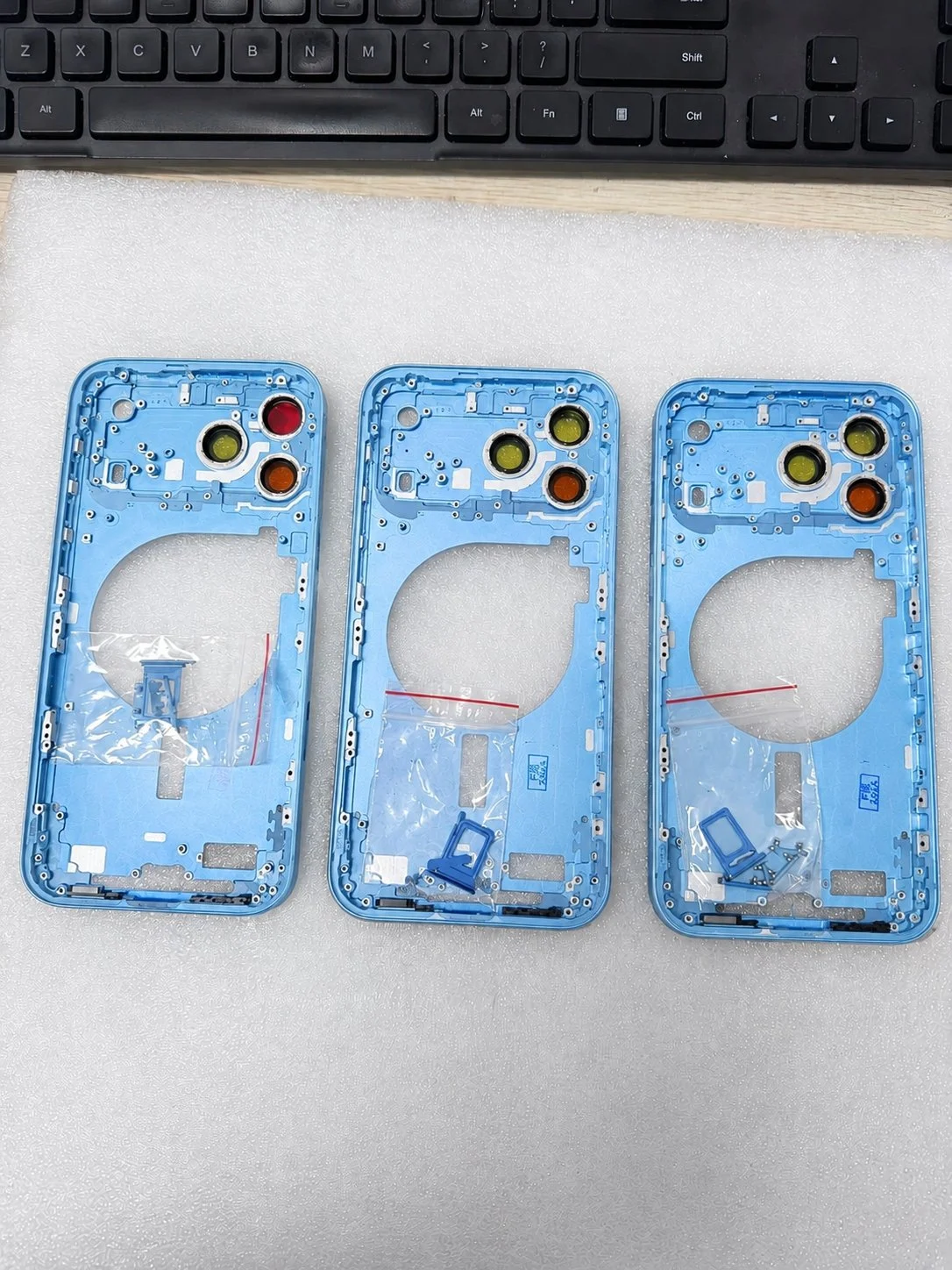 Alleged iPhone 18 Pro dummy unit in Light Blue finish