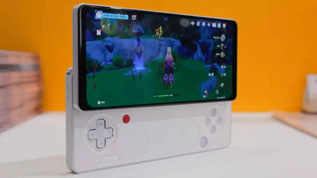 AYANEO Pocket Play smartphone display and controls