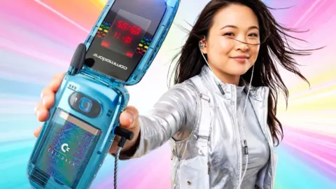 Commodore Introduces Retro Callback 8020 Flip Phone Running Sailfish OS