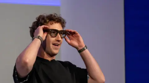 Facial recognition code found in Meta smart glasses app after 2021 shutdown