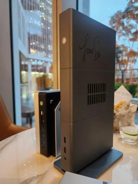 GMKtec EVO-X3 mini PC