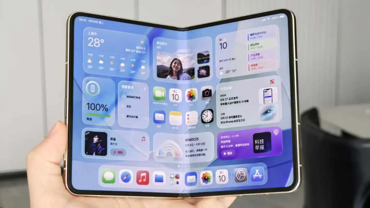 iPhone Ultra foldable concept render