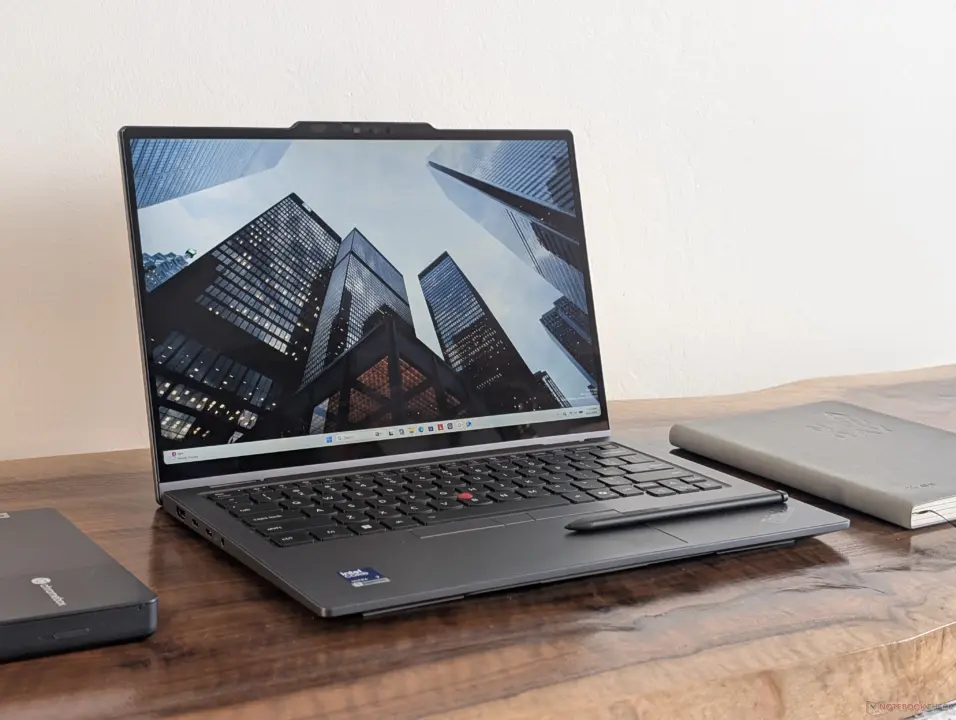 Lenovo ThinkPad X1 2-in-1 Gen 11: Only Top Config Has Fast Graphics