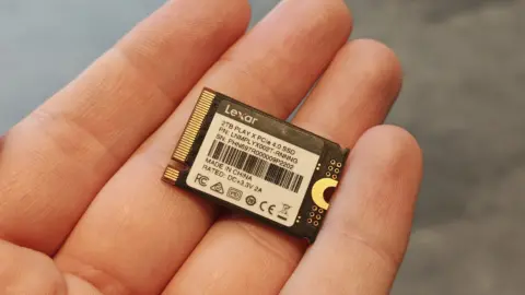 Lexar Introduces Compact 30x20 mm mSSD for Handhelds
