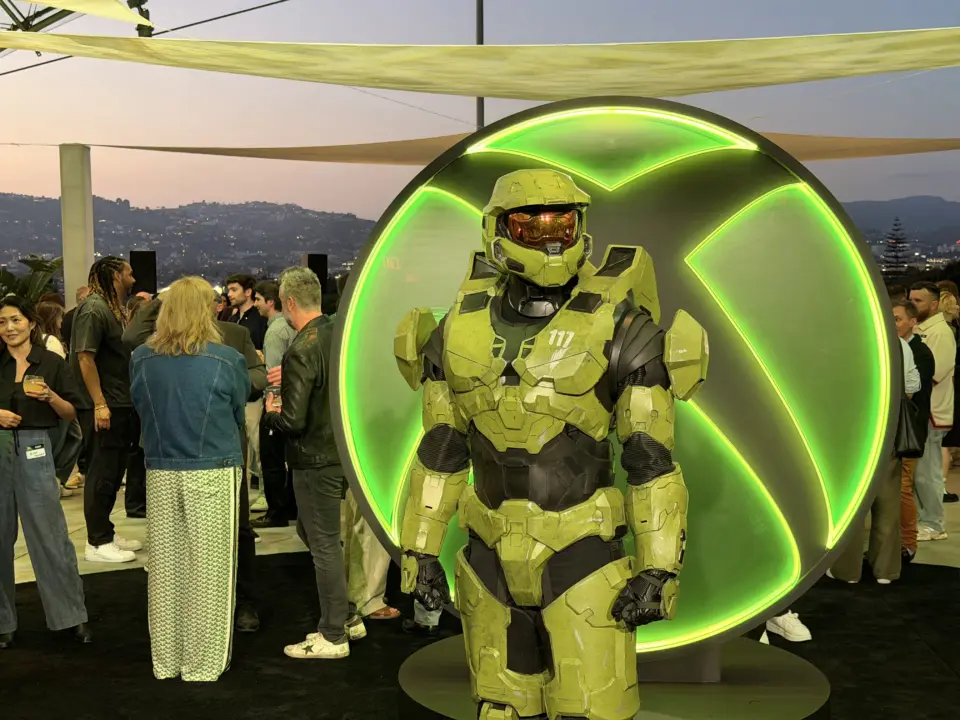 Microsoft Explores New Business Models for Project Helix Console