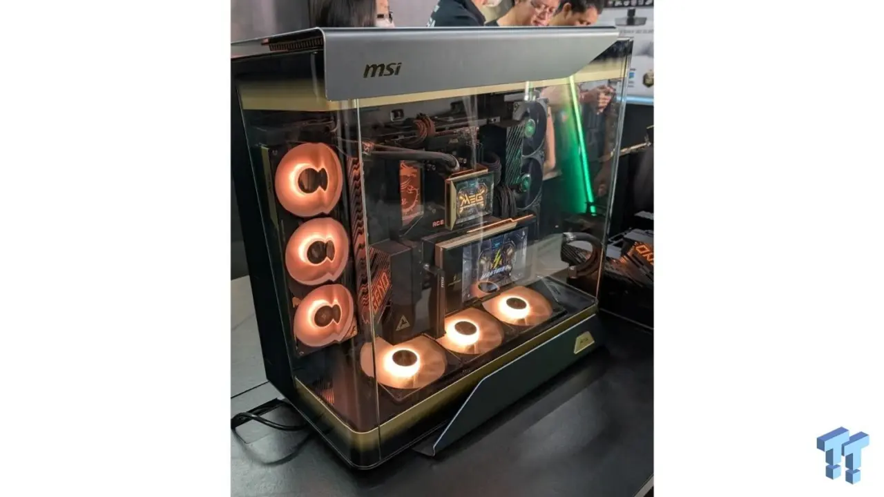 MSI MEG MAESTRO 900R PC case