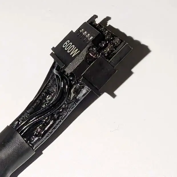 Thermal camera image showing overheating on an RTX 5090 power connector