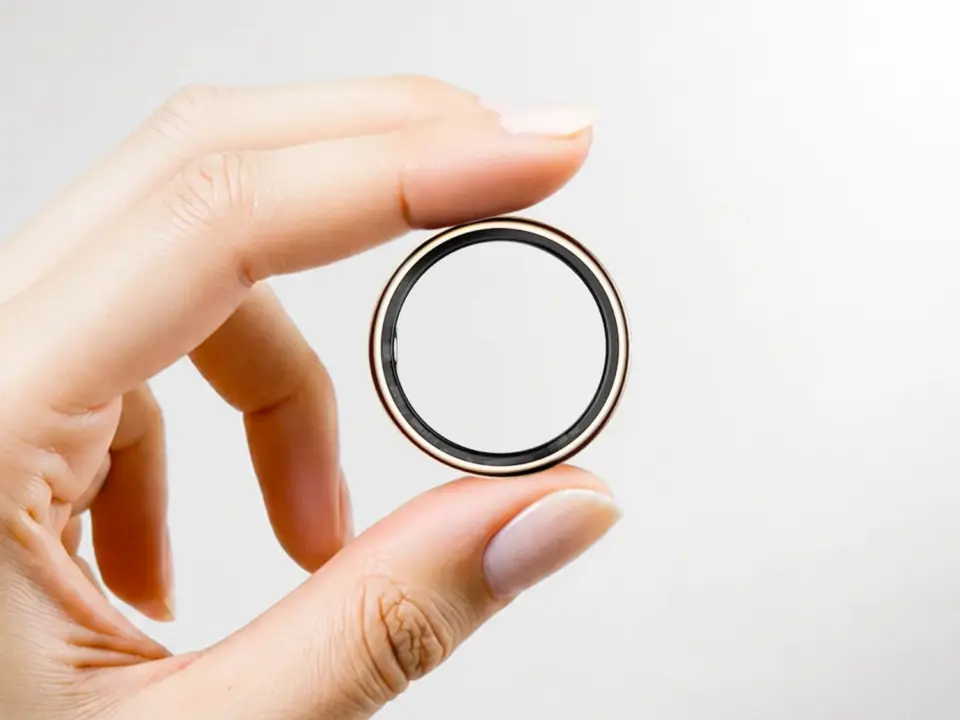 Rogbid SR15 Ultra Smart Ring Launches with Display and Haptics
