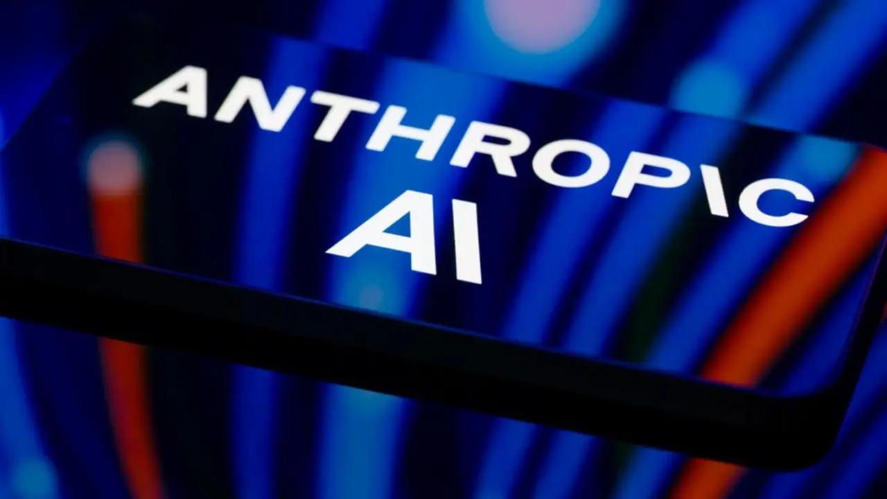 US Bans Anthropic AI Models After Amazon Researchers Trigger Security Alert