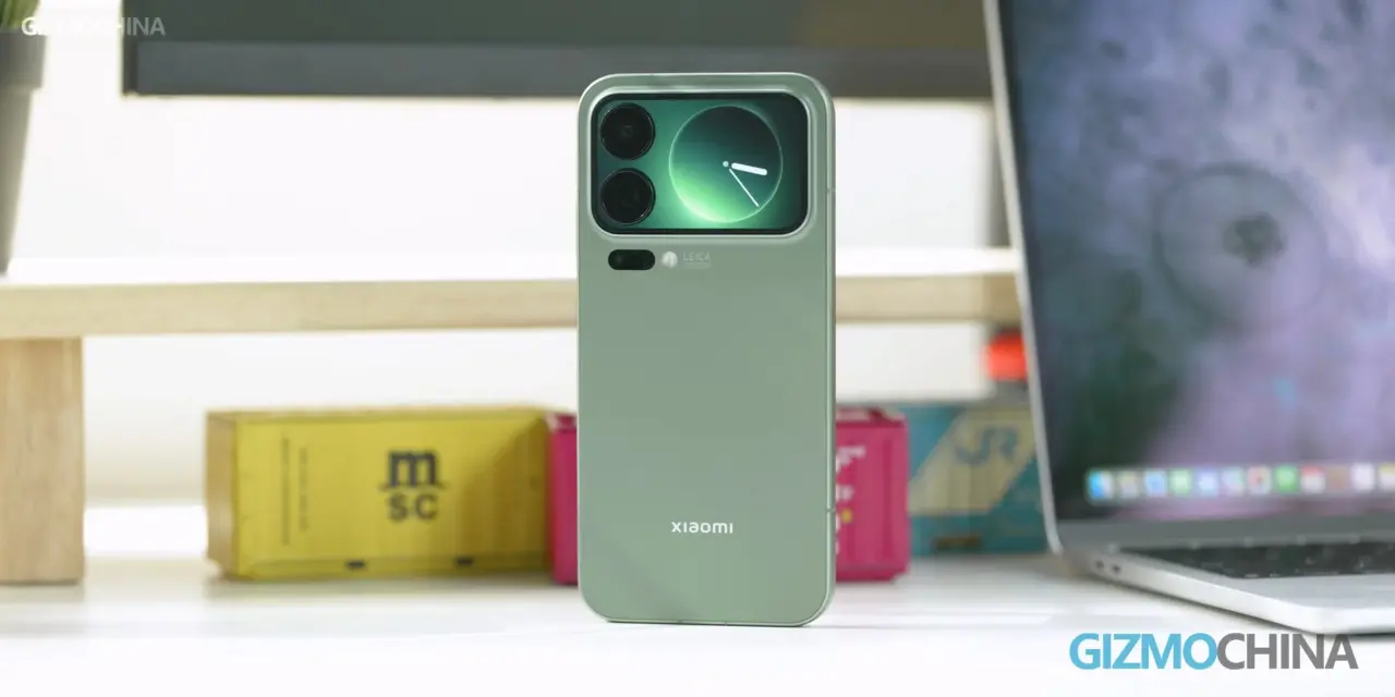 Conceptual rendering of a smartphone with privacy display technology