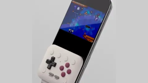 8BitDo FlipPad Mobile Controller Ships July 30 for $30