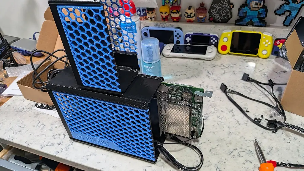 DIY Steam Machine build with Bazzite Linux