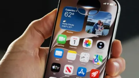 Apple iOS 27 Public Beta Brings Faster App Launches and Chatbot Siri