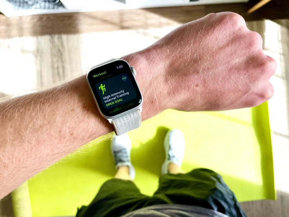 Apple Watch Series 12 Rumored to Feature Sensor-Integrated Wristband