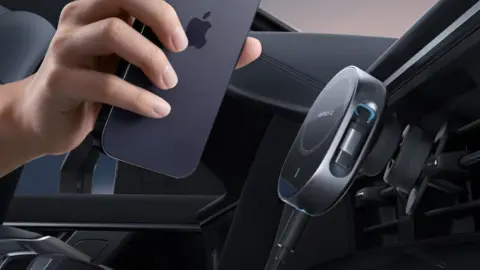 Cuktech 10 Car Charger Adds 90W Wired and 15W Wireless Charging