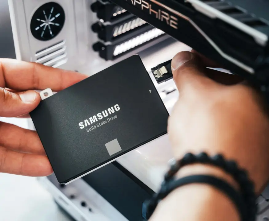 DIY Steam Game Cartridges Turn SSDs Into Physical Game Modules