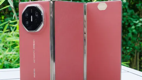Huawei Mate XT 2 Patent Reveals Inward-Folding Tri-Fold Design