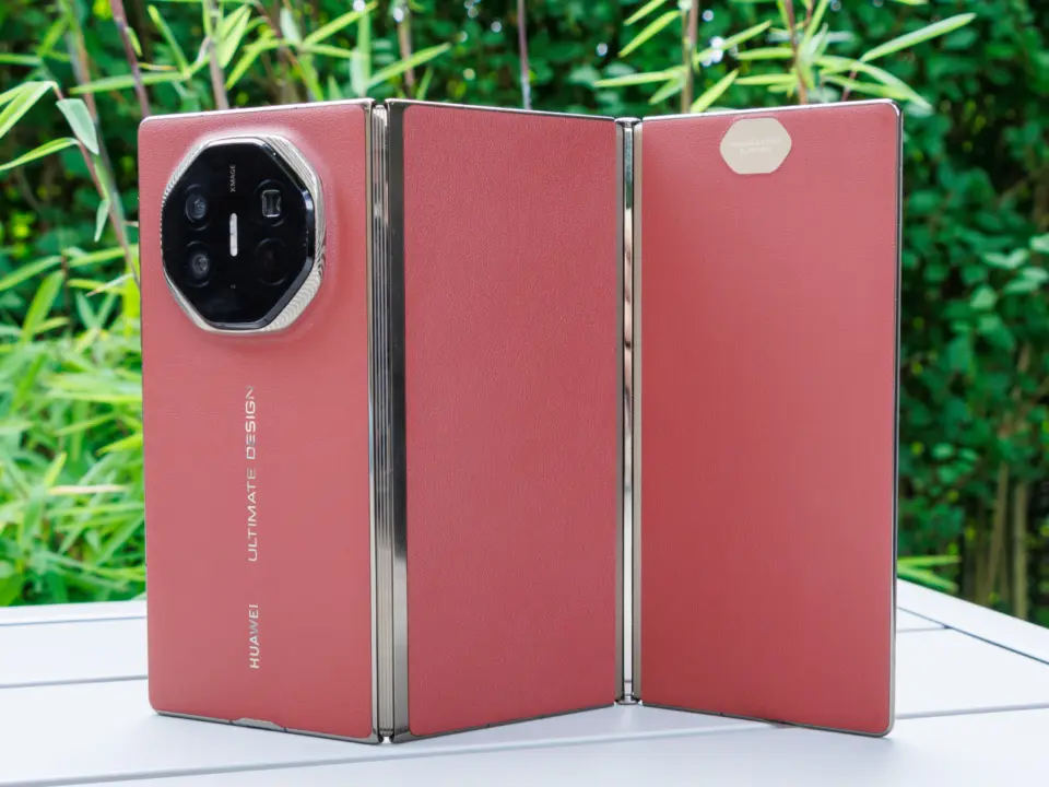 Huawei Mate XT 2 Patent Reveals Inward-Folding Tri-Fold Design