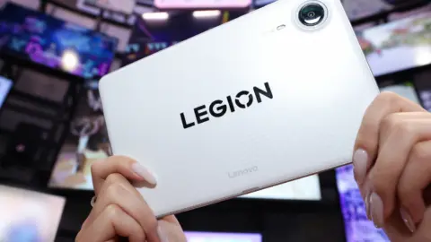 Legion Y700 Infinite Confirmed with 4.74GHz Snapdragon 8 Elite Gen 5
