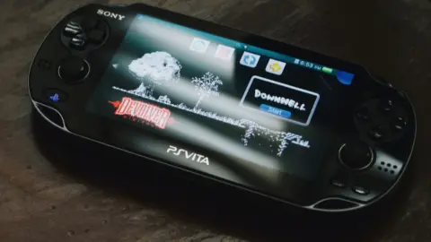 PlayStation Vita Streams Xbox Game Pass via GreenVita Homebrew